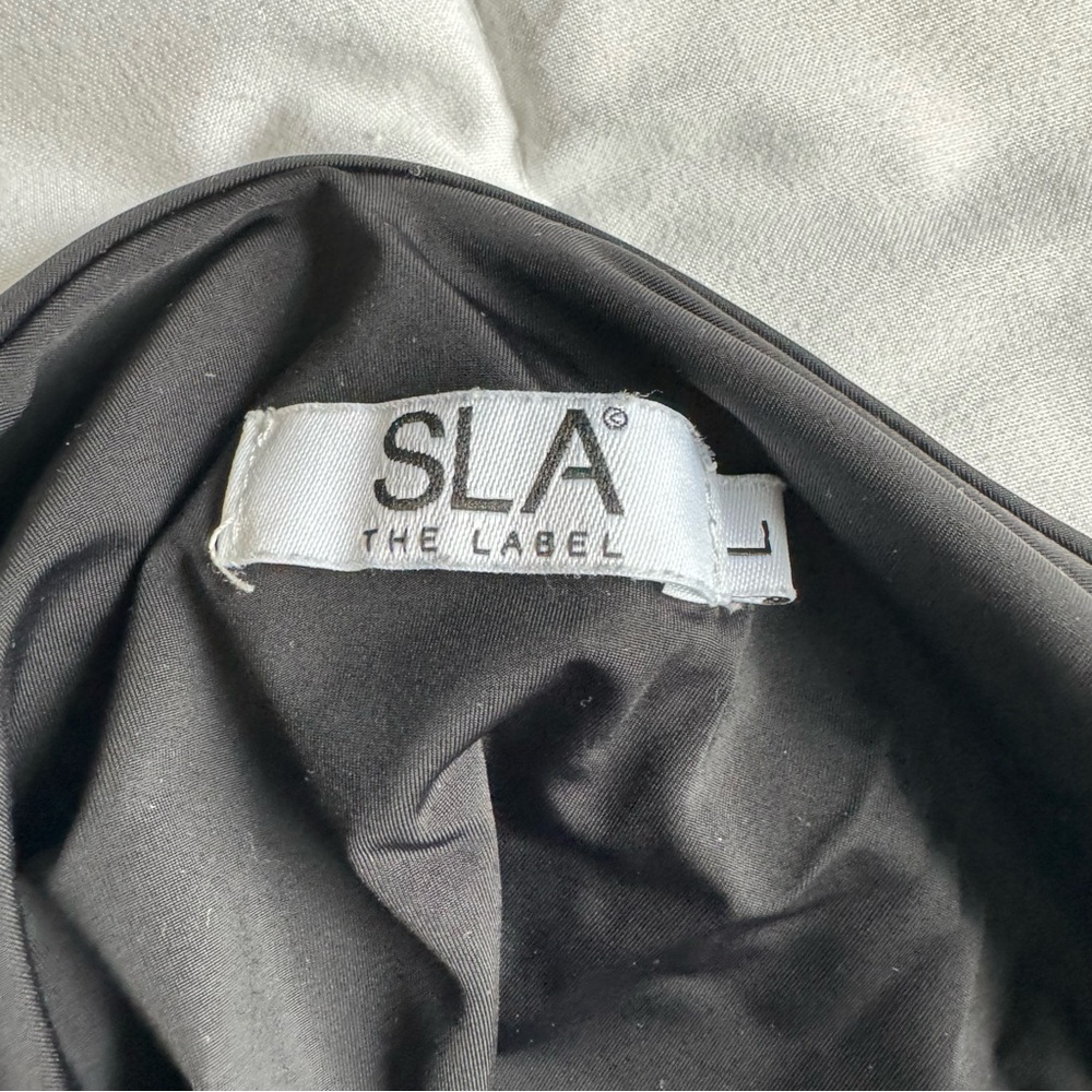 SLA The Label Black V-Neck Bodysuit - Size Large - Picture 7 of 8